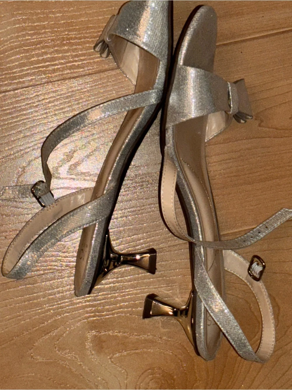Jone New York kitten heels Silver Holographic Bow Ankle-Strap Heels Sz 9.5